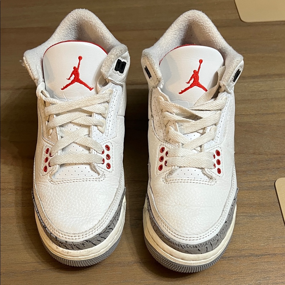 Air Jordan 3 Retro White, gray & Red